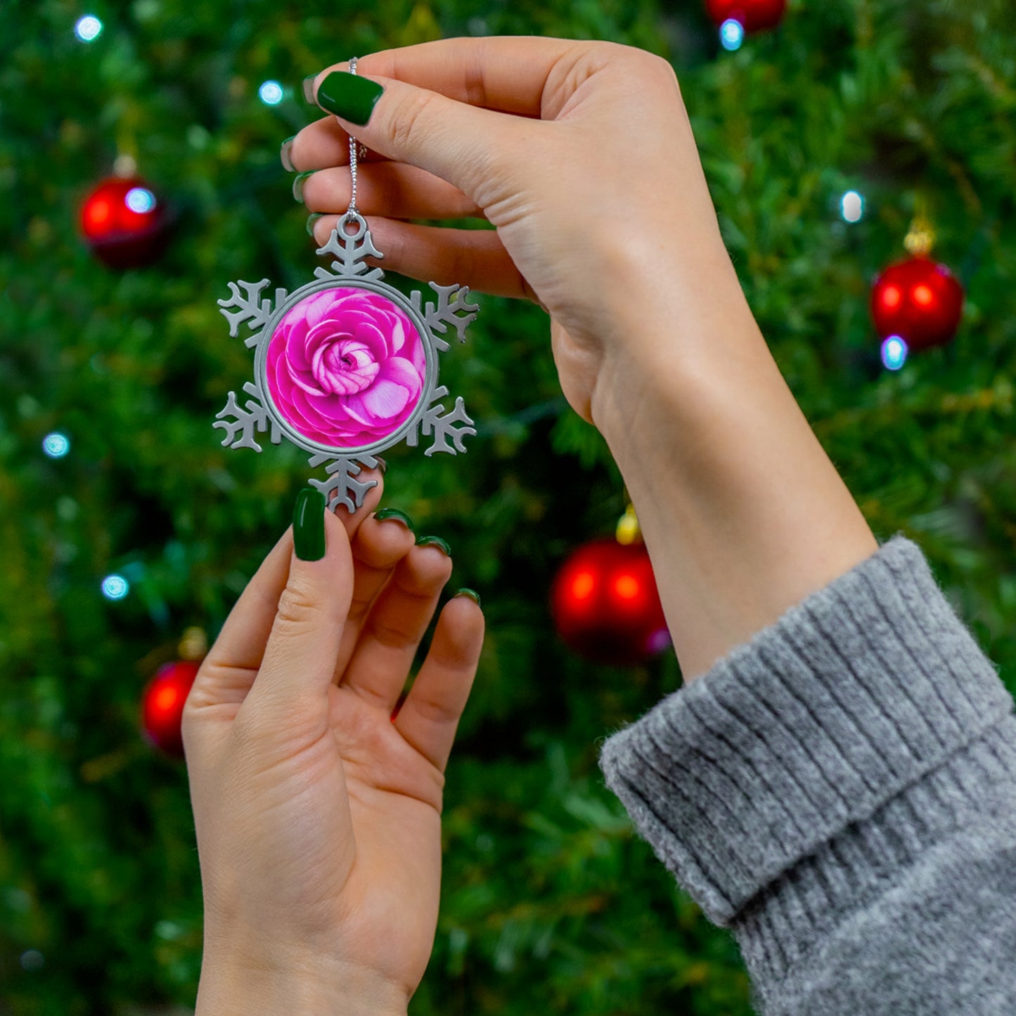 Rose Blush Pewter Snowflake Ornament Unique High-quality Pewter Ornaments with Picture