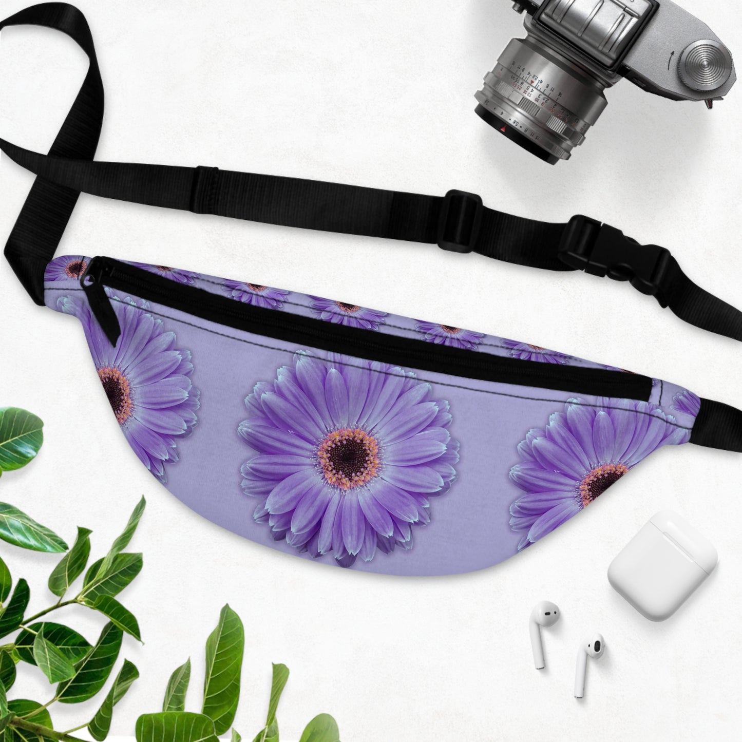Floral Crossbody Bag for Women, Lilac Gerber Daisy CrossbodyPack, Travel Bag, Gift for Flower Lovers