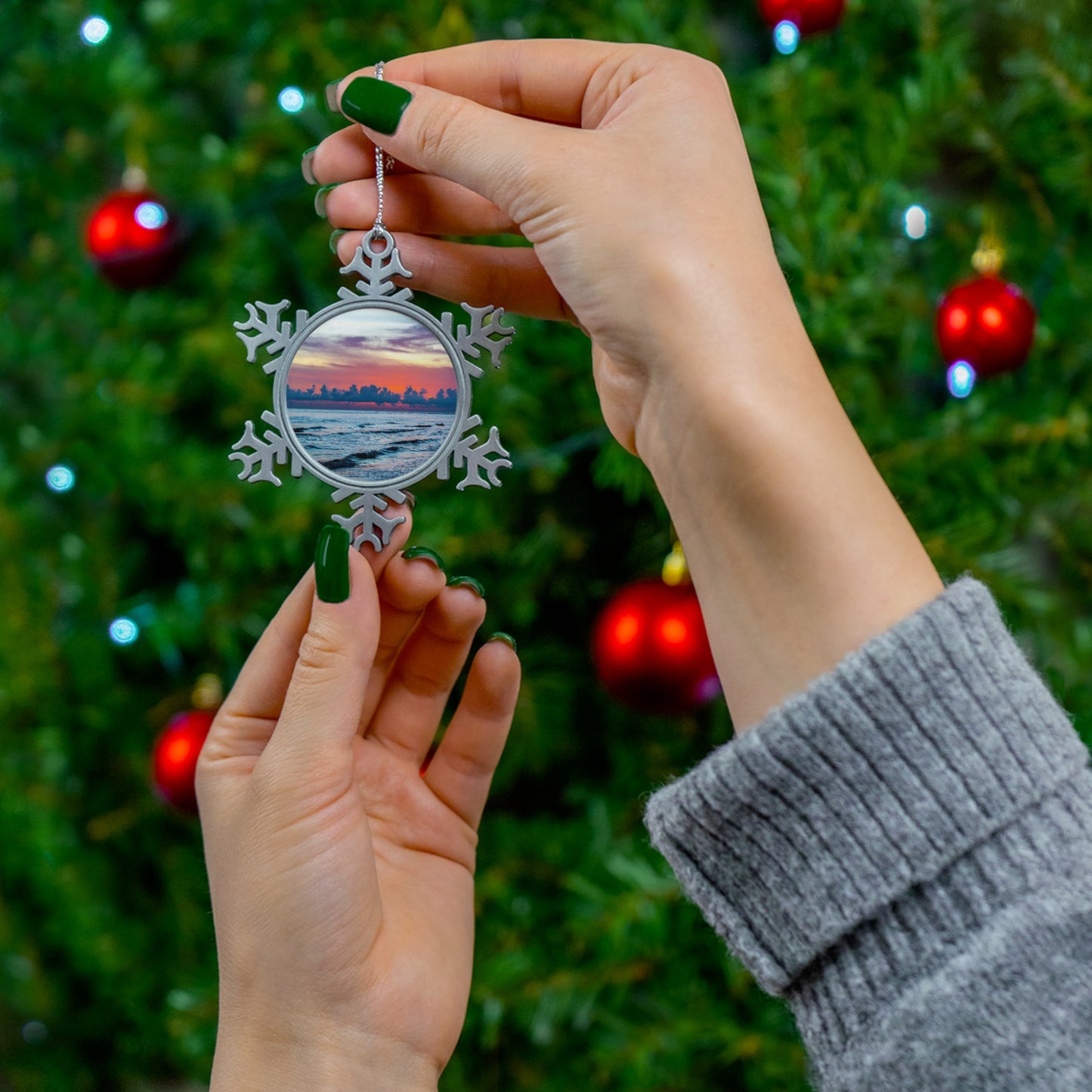 Amber Rose Pewter Snowflake Ornament Unique High-quality Pewter Ornaments with Picture